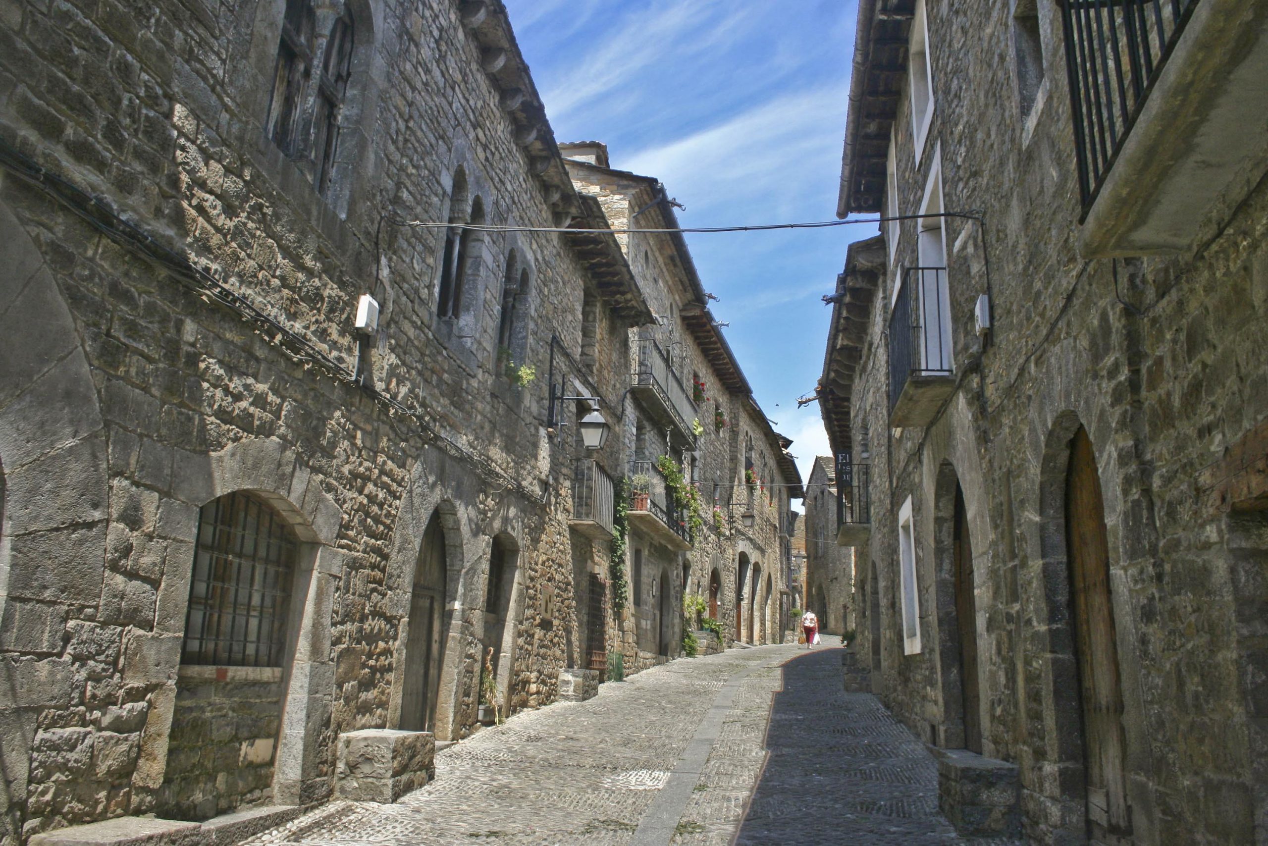aínsa-con-niños-viaje-pirineo-aragones