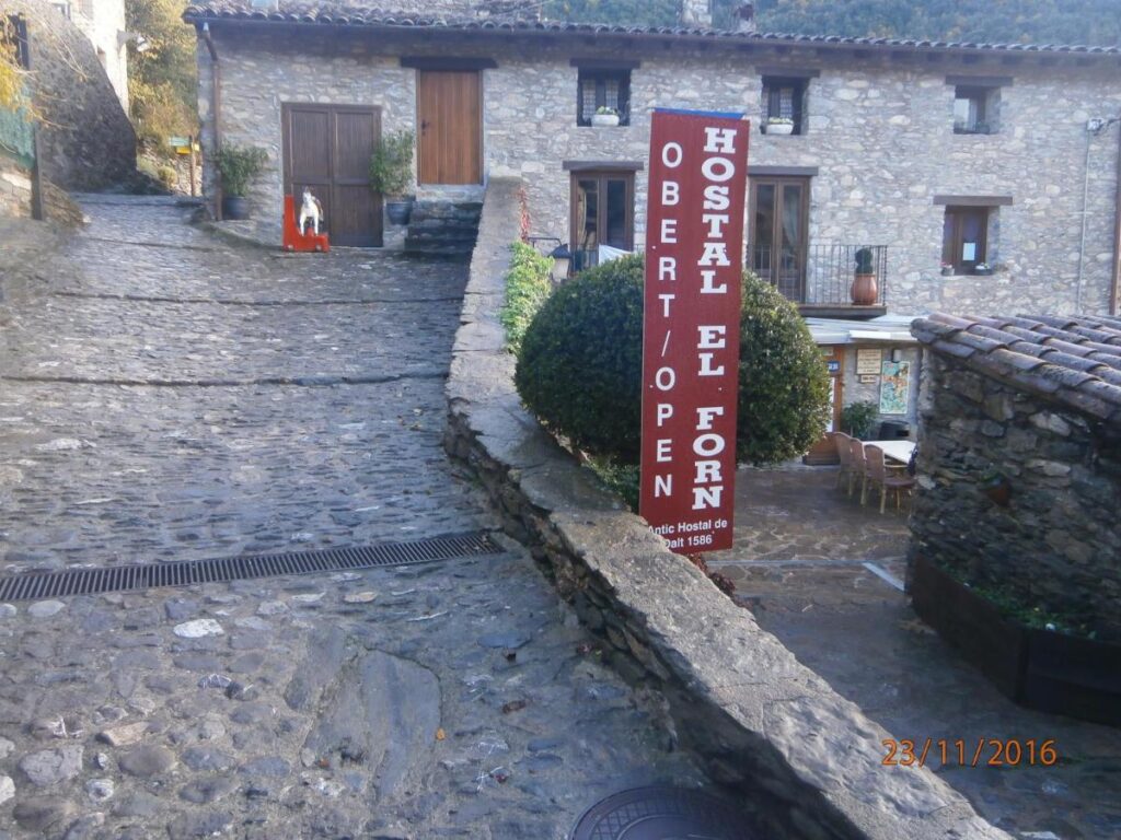 Hostel-el-forn-beget-girona