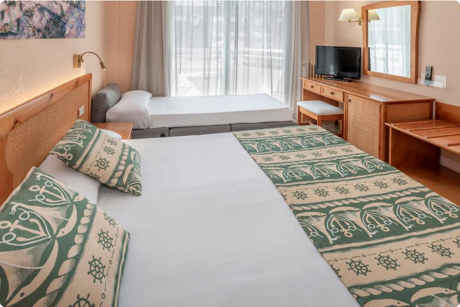 hotel familiar todo incluido en Costa Brava con piscina