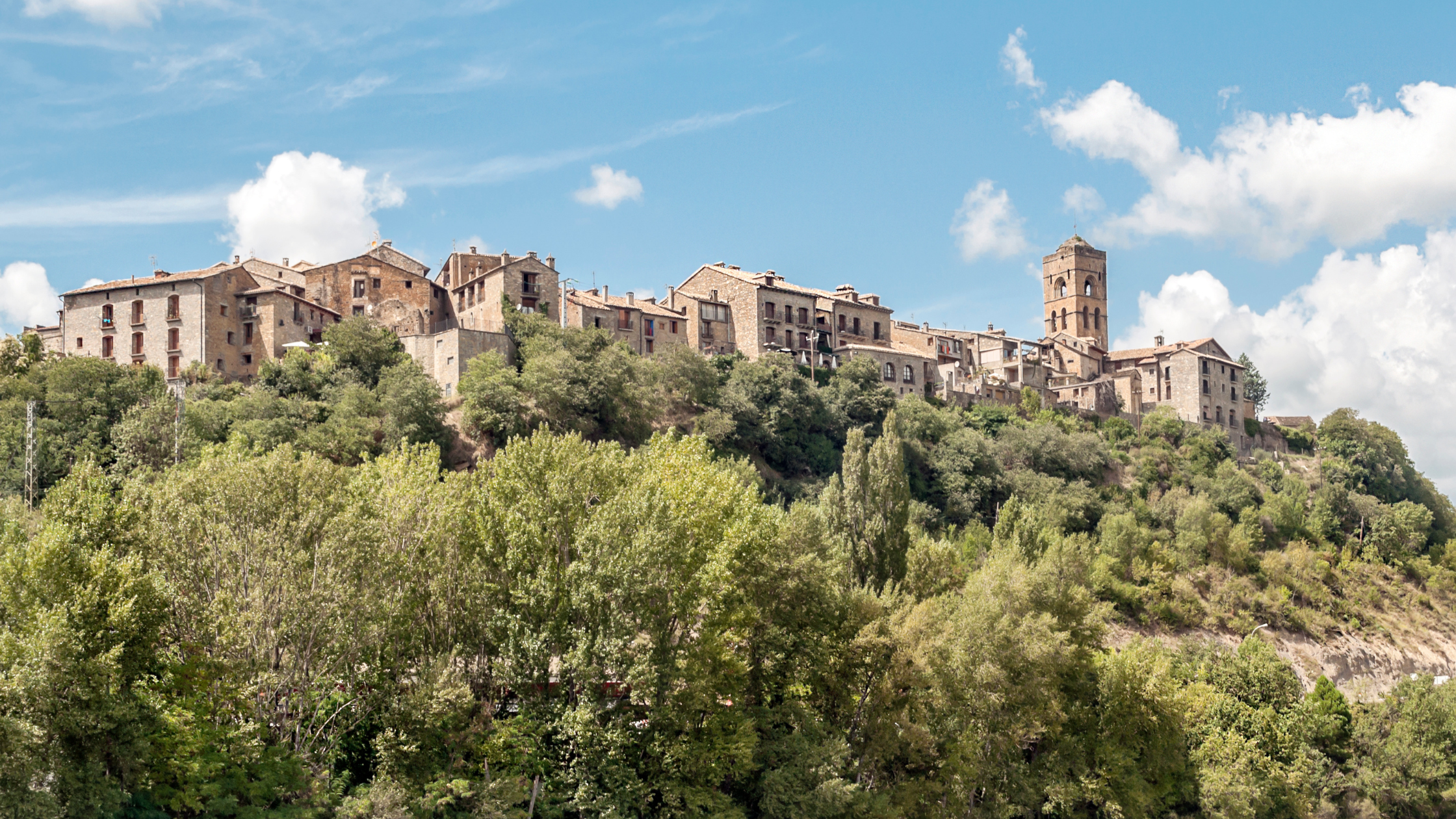 aínsa-con-niños-viaje-pirineo-aragones