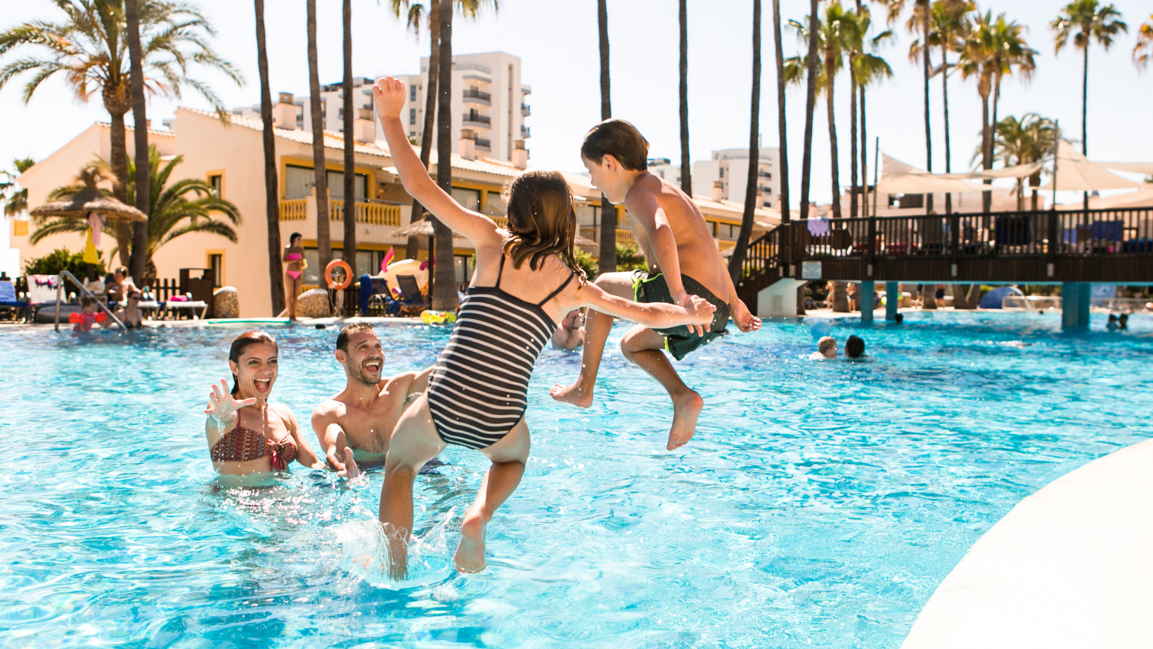 hoteles-todo-incluido-en-menorca-con-actividades-para-niños