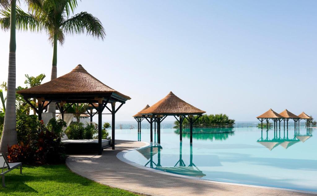 mejores-hoteles-tenerife-viajar-bebe-gran-melia-palacio-isora