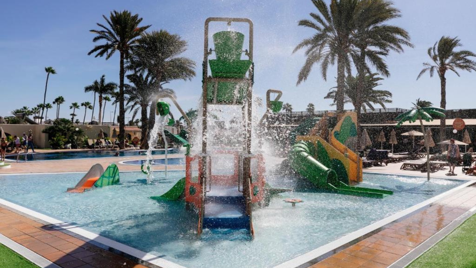 bebe-hotel-grancanaria-HD Parque-Cristobal-Gran-Canaria