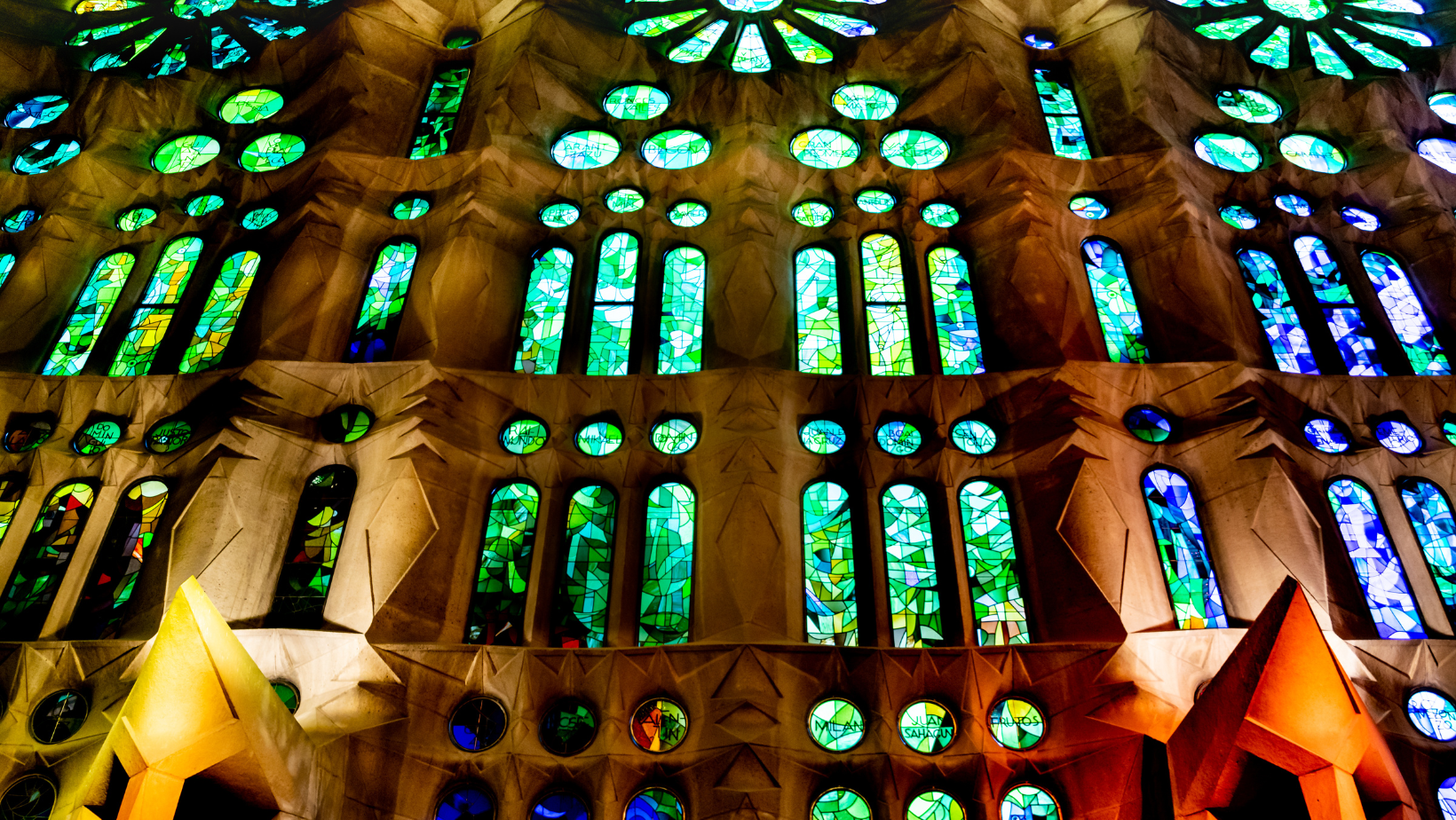 visita-guiada-sagrada-familia-sin-colas-con-ninos